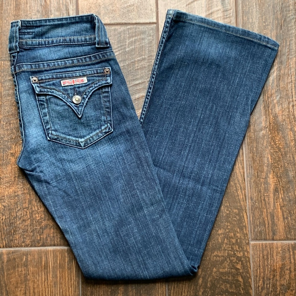Hudson 98% Cotton 7” Rise 31” Long Medium Wash 25